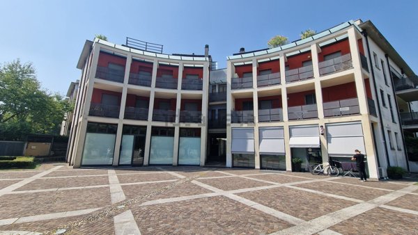 appartamento in vendita ad Inverigo in zona Romanò