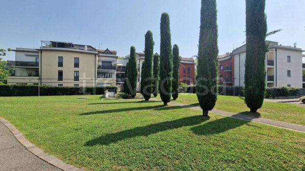 appartamento in vendita ad Inverigo in zona Romanò