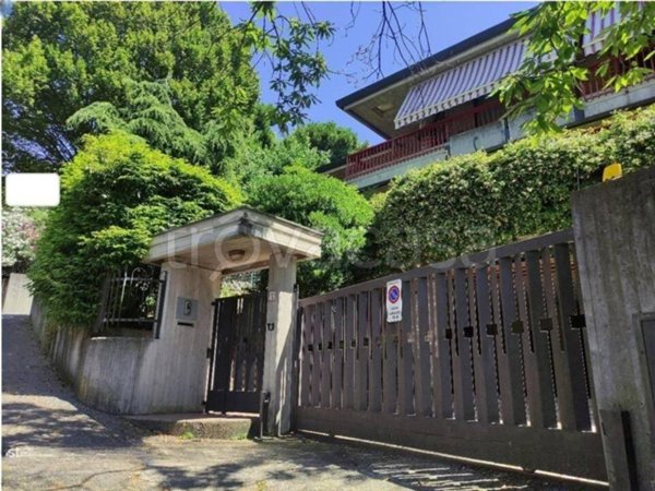 casa indipendente in vendita ad Inverigo in zona Cremnago