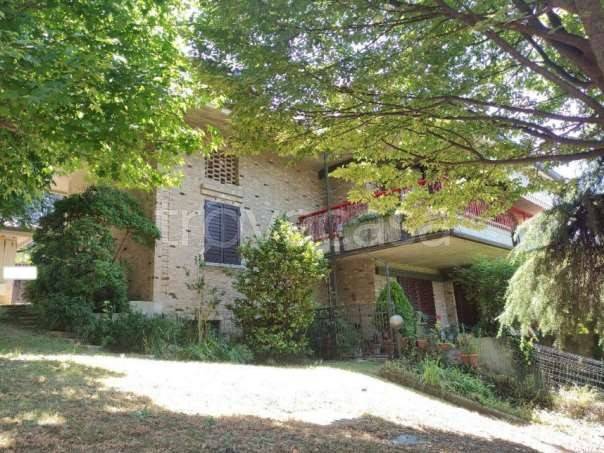 appartamento in vendita ad Inverigo in zona Cremnago