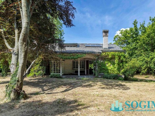 casa indipendente in vendita ad Inverigo in zona Romanò