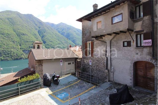 appartamento in vendita a Laglio