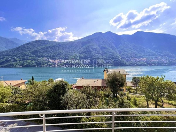 casa indipendente in vendita a Laglio