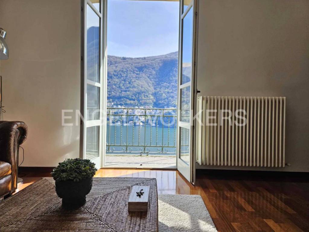 appartamento in vendita a Laglio