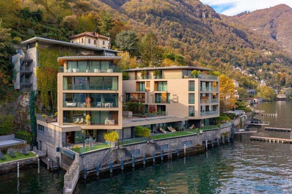 appartamento in vendita a Laglio