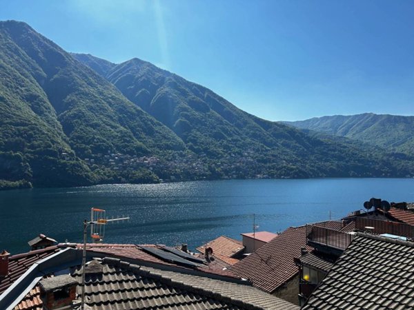 appartamento in vendita a Laglio
