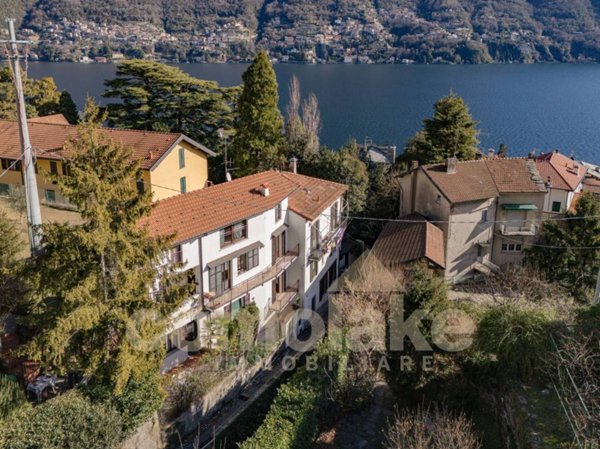 appartamento in vendita a Laglio