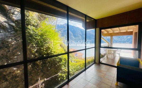 appartamento in vendita a Laglio