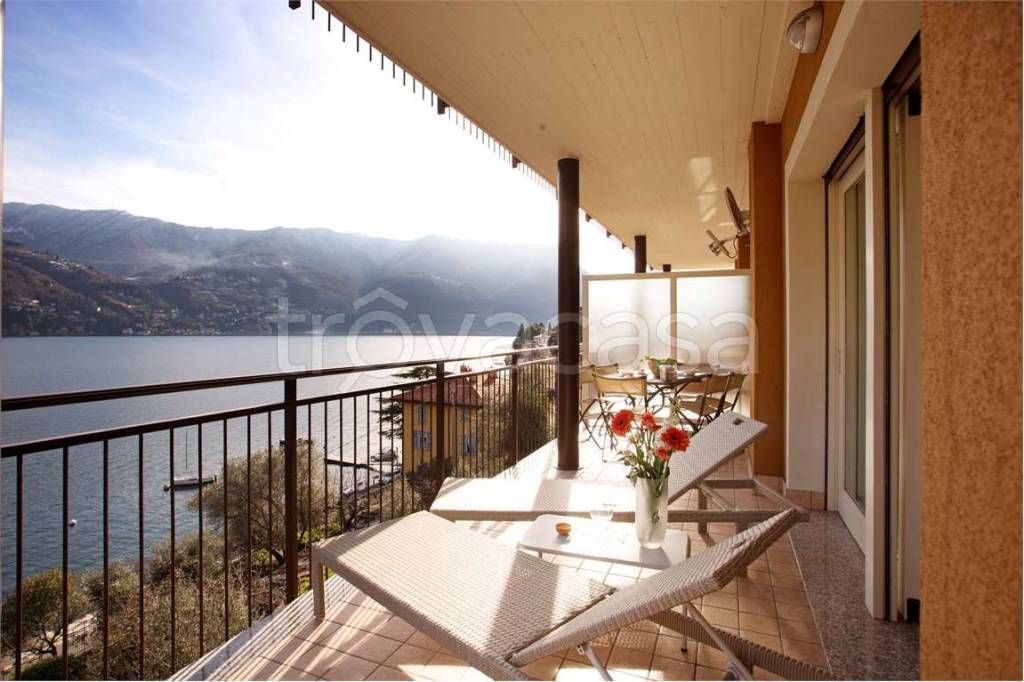 appartamento in vendita a Laglio