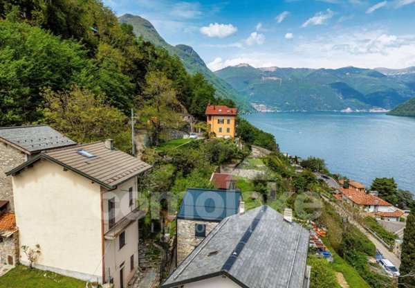 appartamento in vendita a Laglio