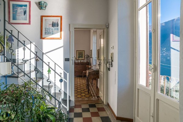 appartamento in vendita a Laglio