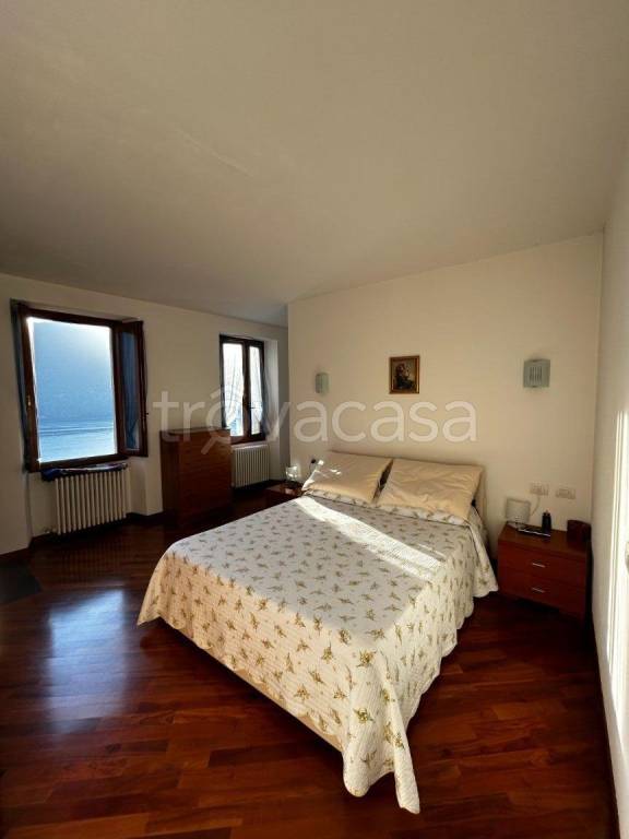 appartamento in vendita a Laglio