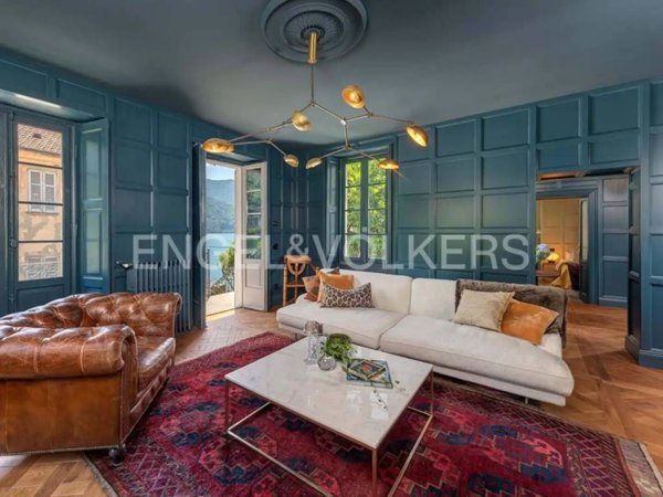 casa indipendente in vendita a Laglio