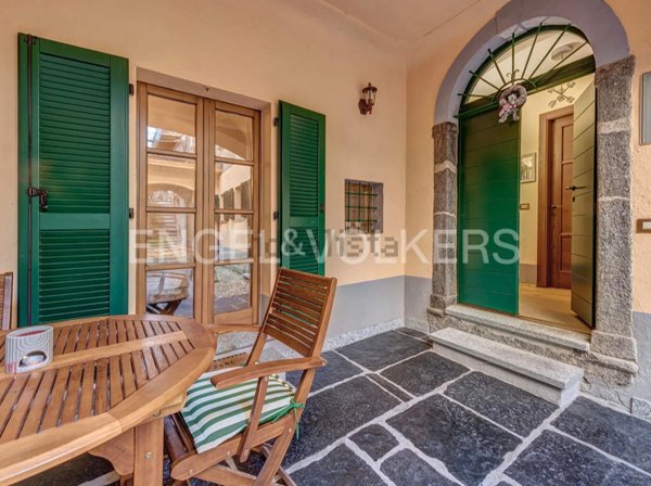 appartamento in vendita a Laglio