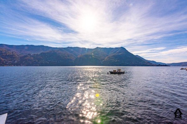 casa indipendente in vendita a Laglio