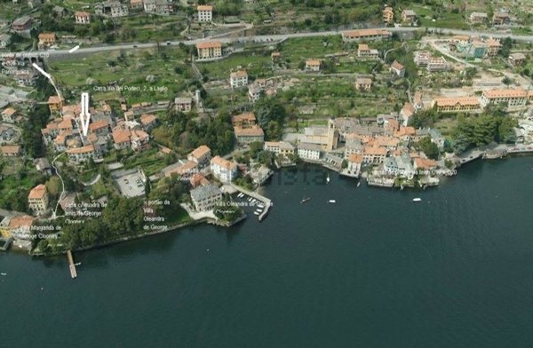 casa indipendente in vendita a Laglio