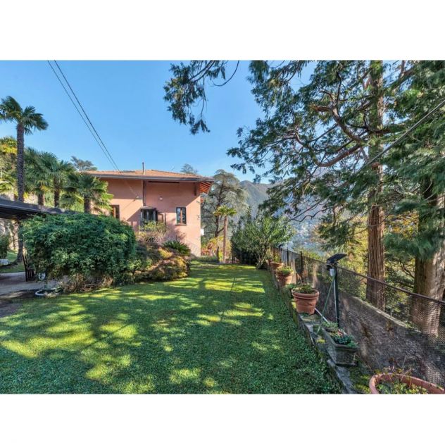 casa indipendente in vendita a Laglio