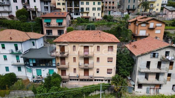 casa indipendente in vendita a Laglio