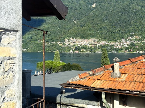 casa indipendente in vendita a Laglio