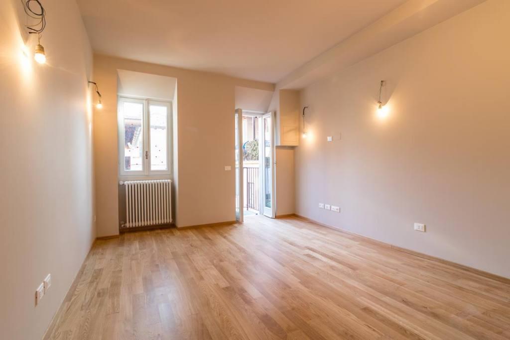 appartamento in vendita a Laglio