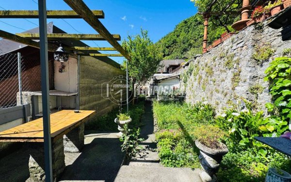 appartamento in vendita a Laglio