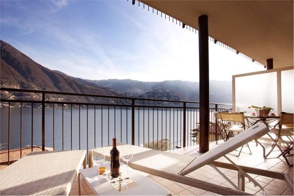 appartamento in vendita a Laglio