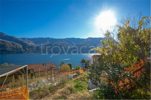 casa indipendente in vendita a Laglio