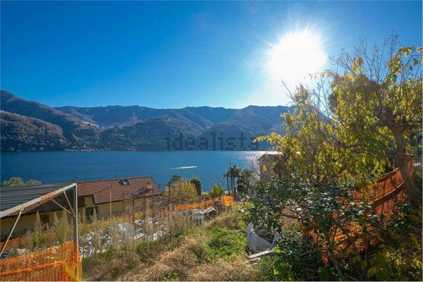 casa indipendente in vendita a Laglio