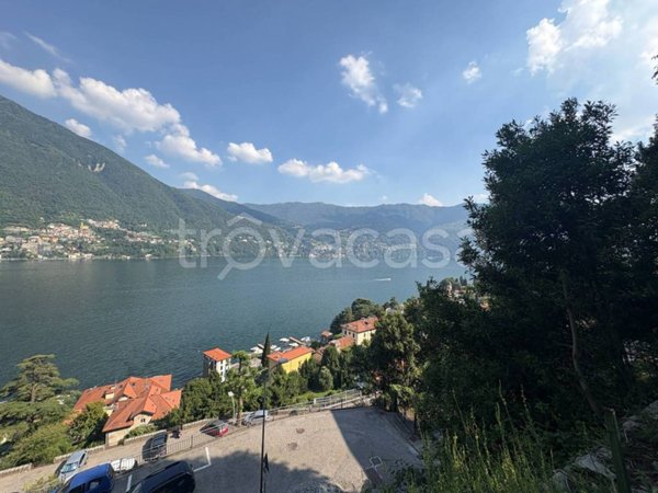 casa indipendente in vendita a Laglio