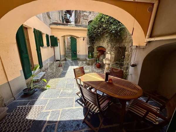 appartamento in vendita a Laglio