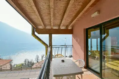 appartamento in vendita a Laglio