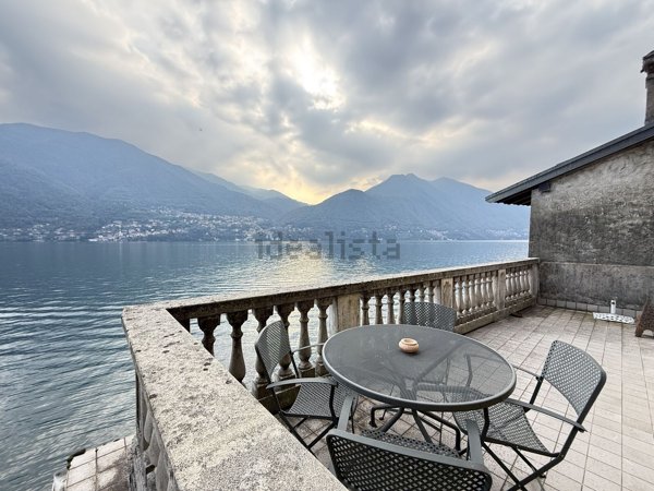 appartamento in vendita a Laglio