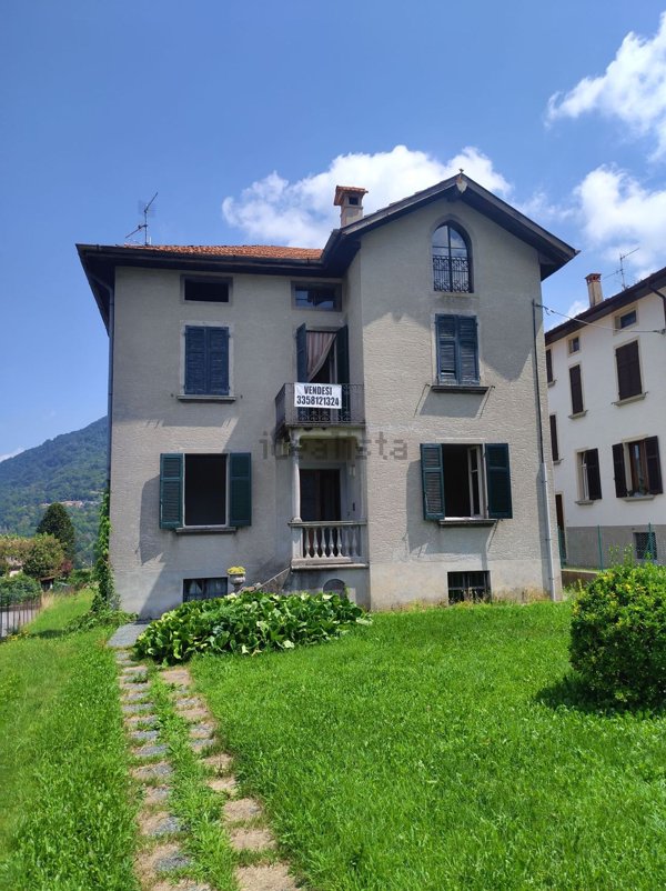 casa indipendente in vendita a Laino