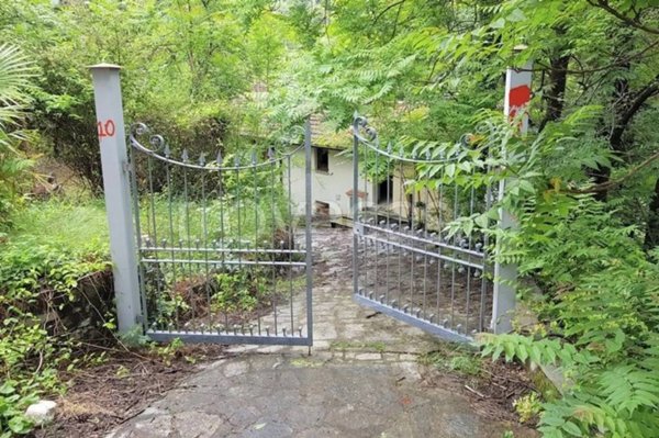 casale in vendita a Laino