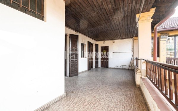 appartamento in vendita a Lambrugo