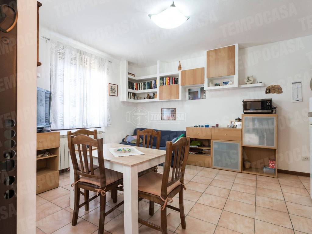 appartamento in vendita a Lambrugo