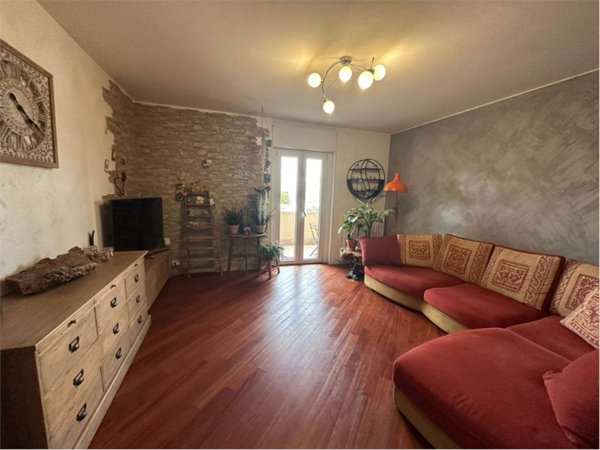 appartamento in vendita a Lambrugo