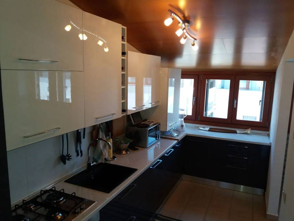 appartamento in vendita a Lambrugo