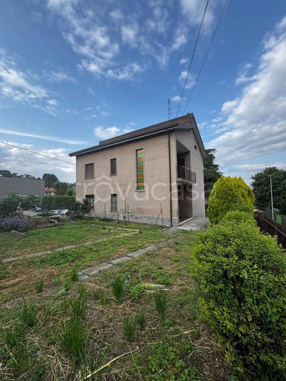 casa indipendente in vendita a Lambrugo
