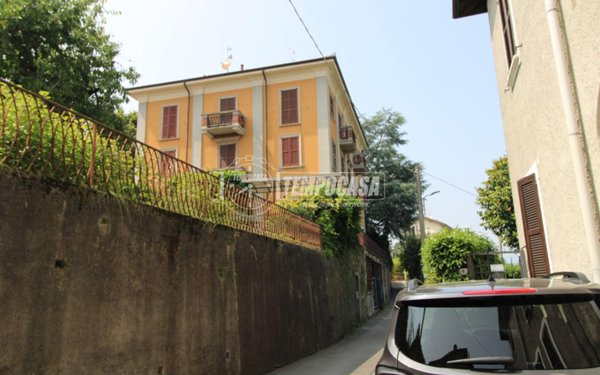 appartamento in vendita a Lambrugo
