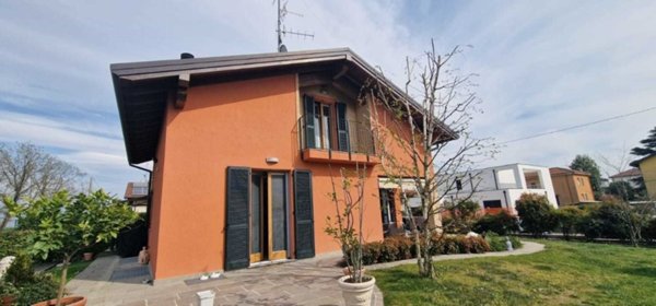 casa indipendente in vendita a Lambrugo