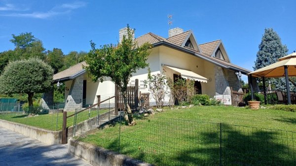 casa indipendente in vendita a Lambrugo