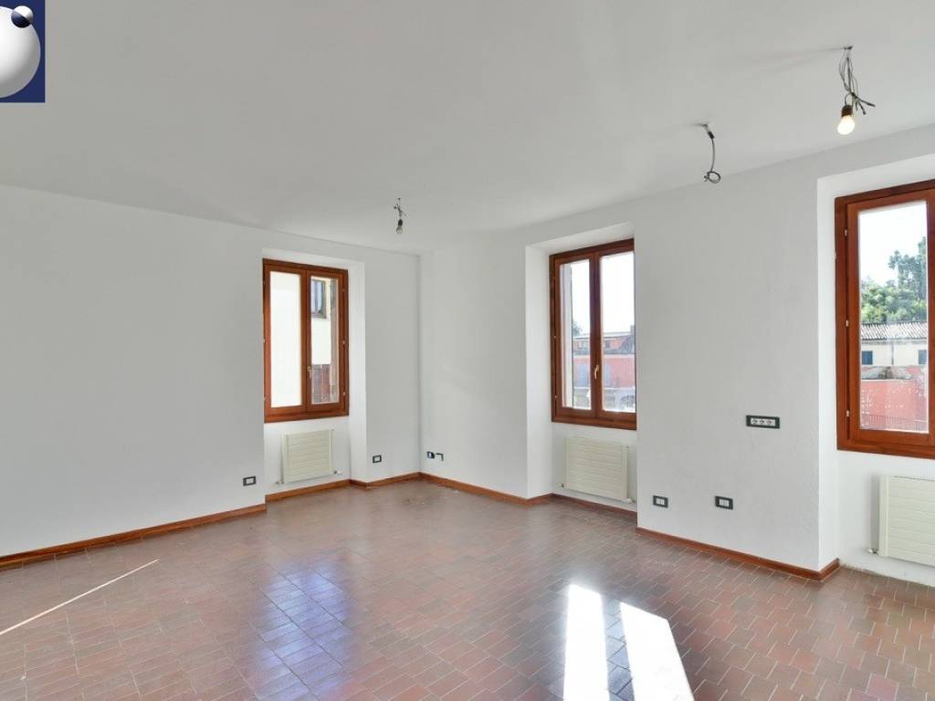 appartamento in vendita a Lambrugo