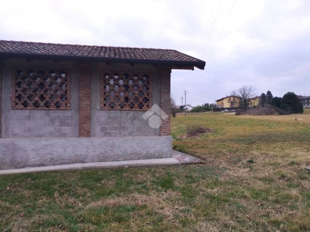 appartamento in vendita a Lambrugo