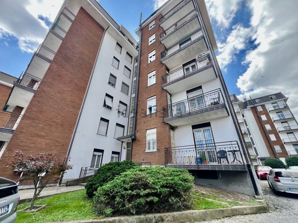 appartamento in vendita a Lambrugo in zona Momberto