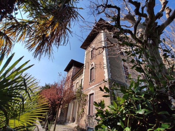villa in vendita a Lambrugo