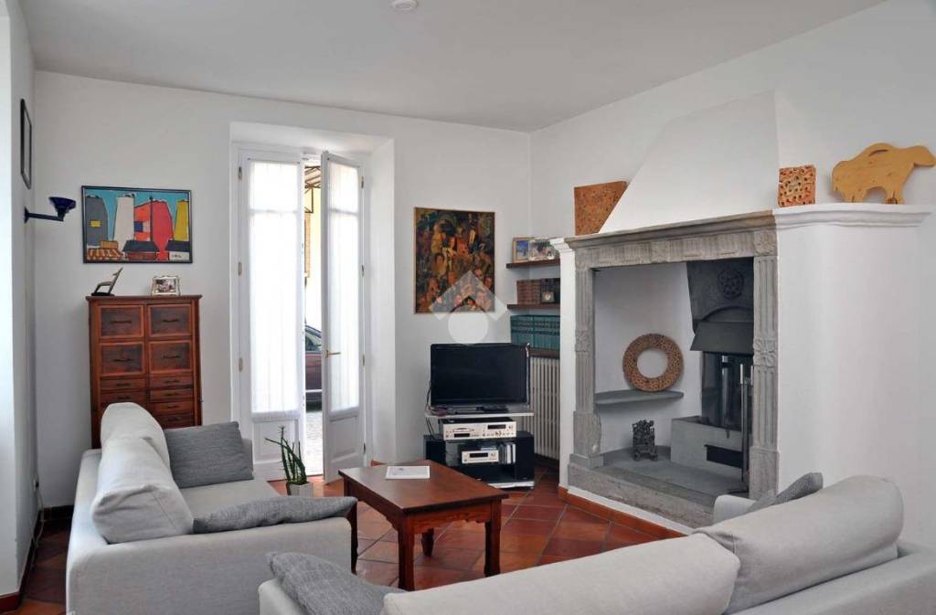 casa indipendente in vendita a Lambrugo