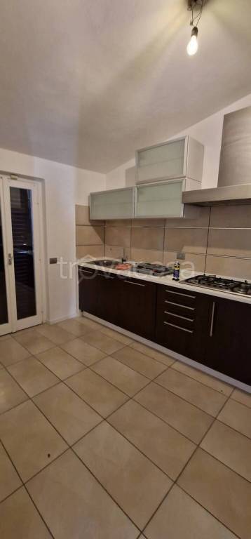 appartamento in vendita a Lambrugo in zona Cascina Giulia