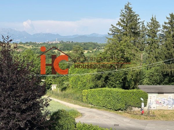 appartamento in vendita a Lambrugo