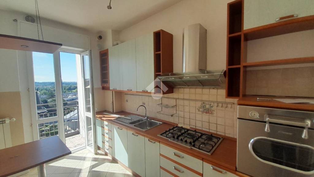 appartamento in vendita a Lambrugo in zona Momberto